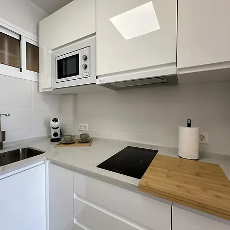 Estudio Centrico 10 Min A Playa En *